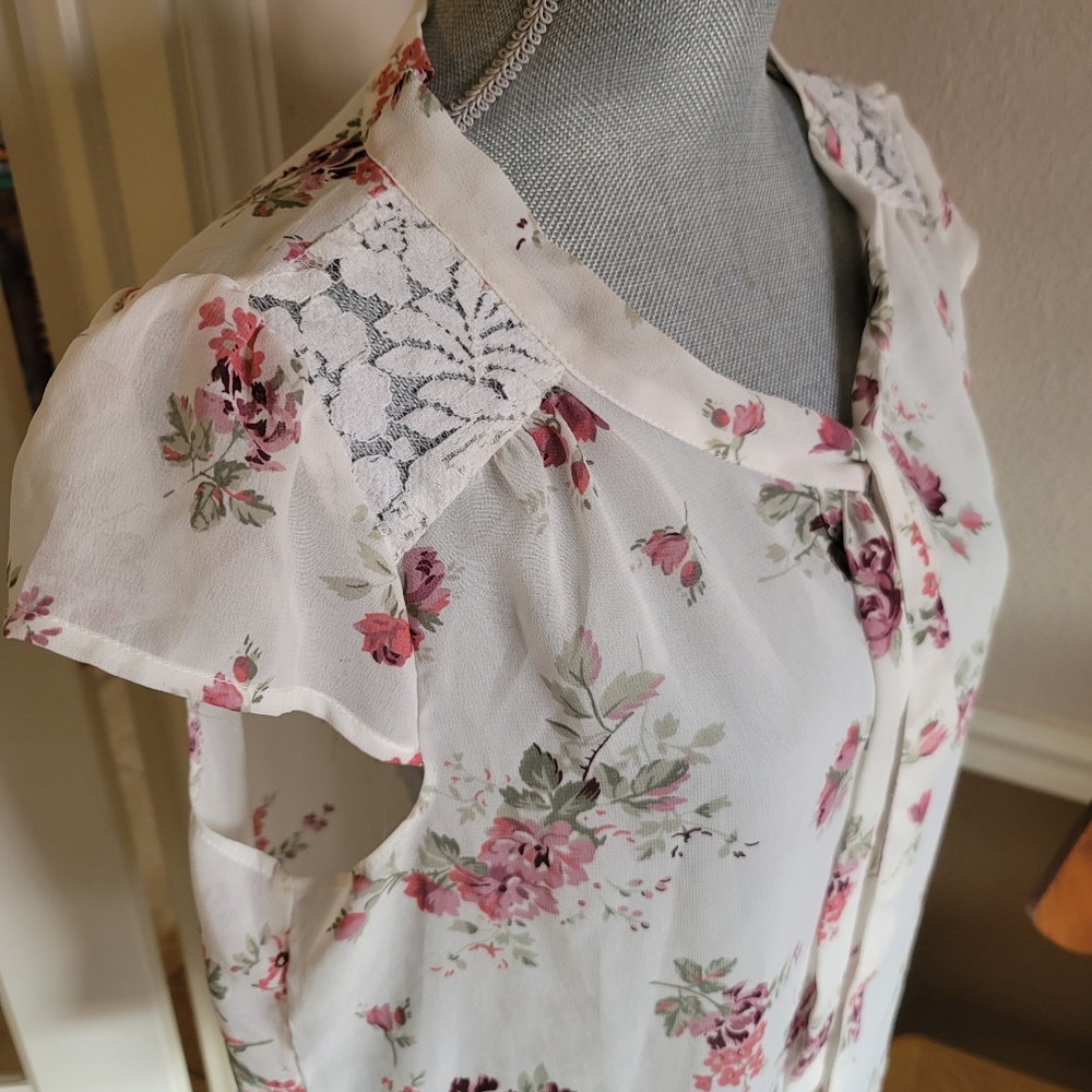 Sheer Floral Lace Blouse XL